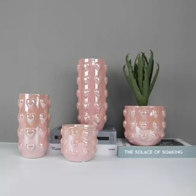 What Makes Decorative Ceramic Vases a Timeless Choice for Interior Design?
