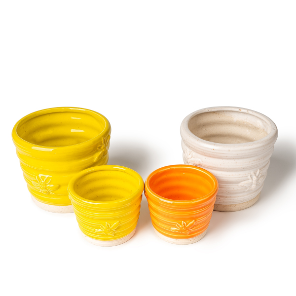 Want to elevate your space and gifting experience? Try this Beeswax Ceramic Candle Jar with Adorable Bee Detailing!